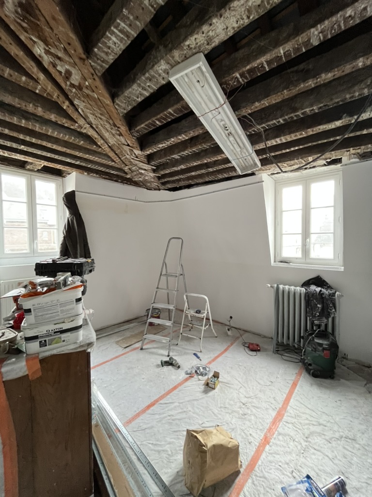 Rénovation d'une salle de bureau à Compiègne 