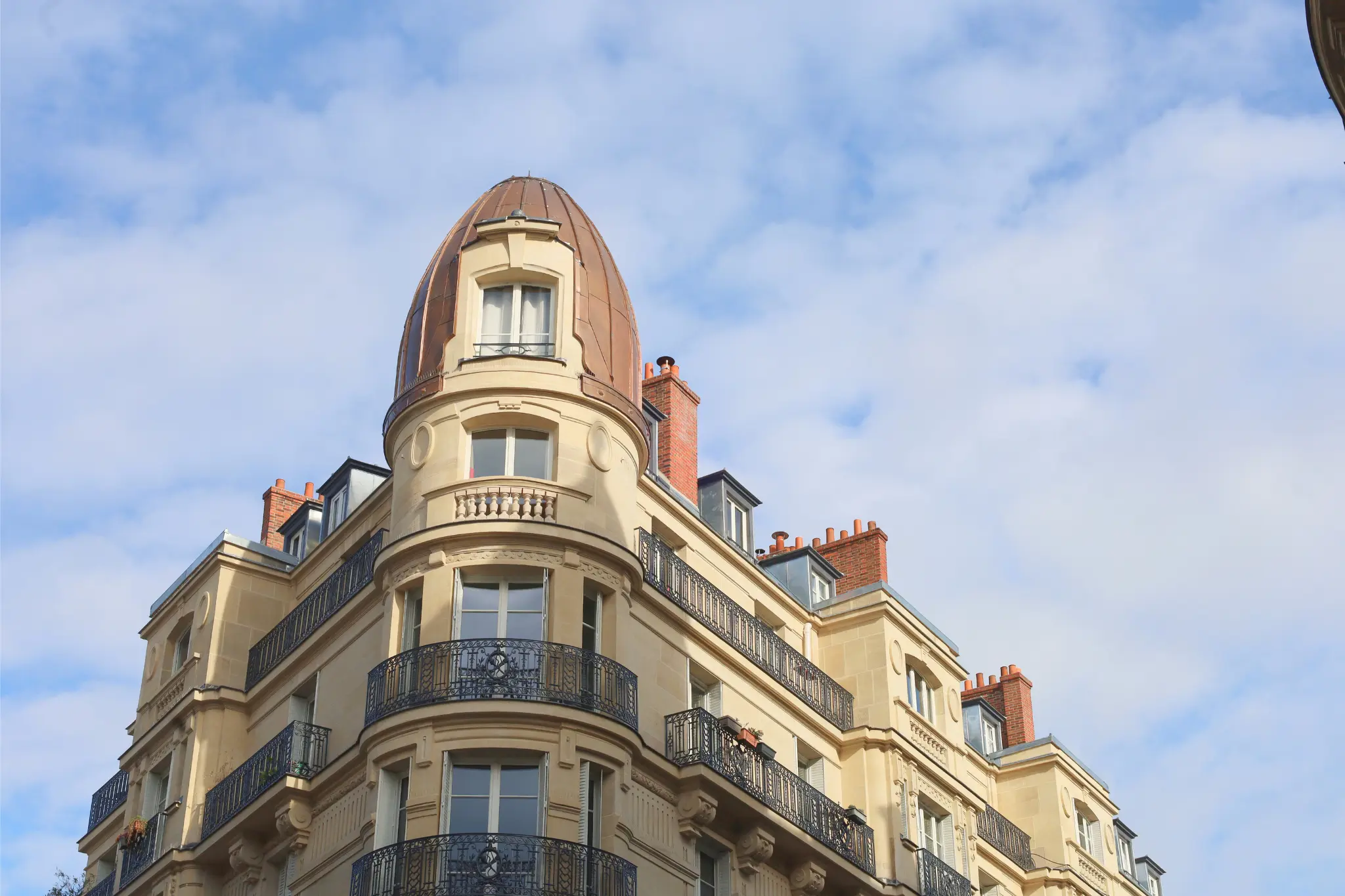 Rénovation des parties communes d'immeuble à Paris.