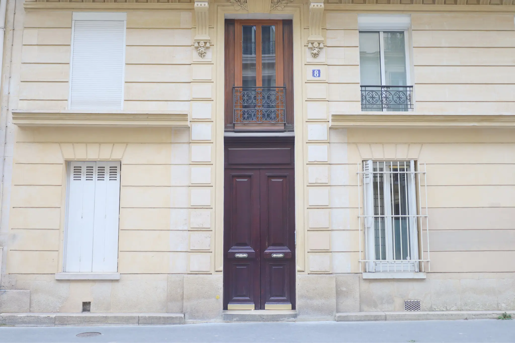 Rénovation de porte d'entrée d'immeuble de copropriété à Paris 