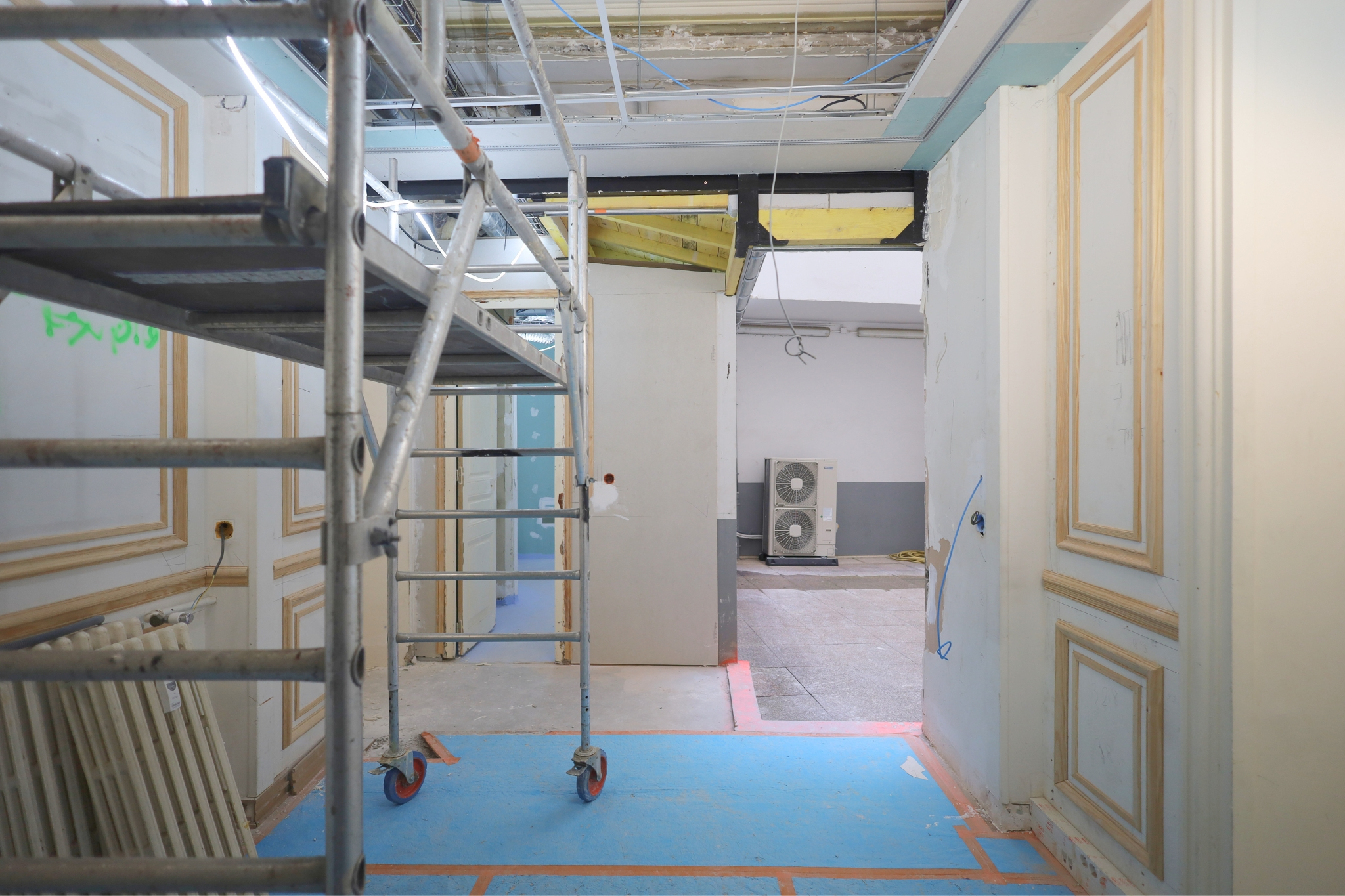 Aménagement moderne de bureaux professionnels à Paris