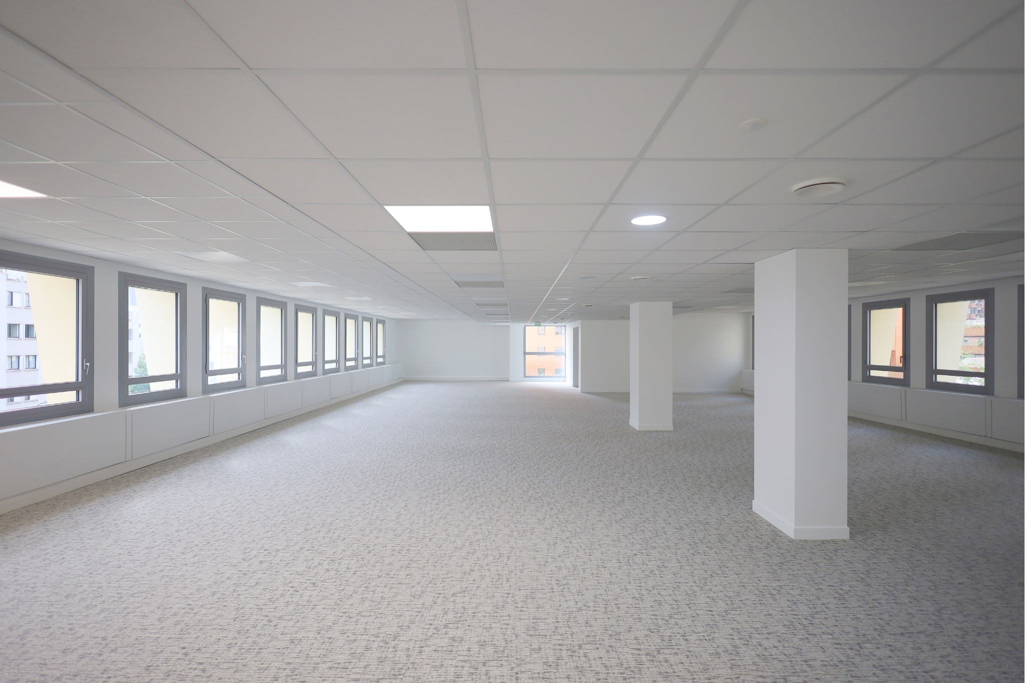 Aménagement complet de bureaux à Paris par l’entreprise Brokkr