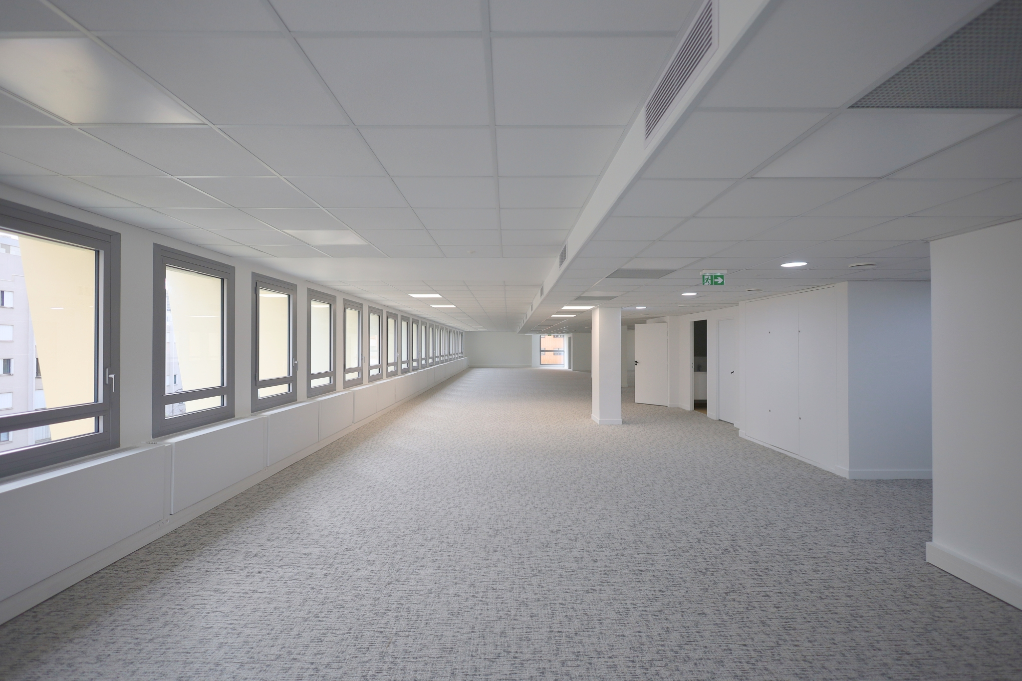 Création d’espaces de travail fonctionnels dans des bureaux à Paris
