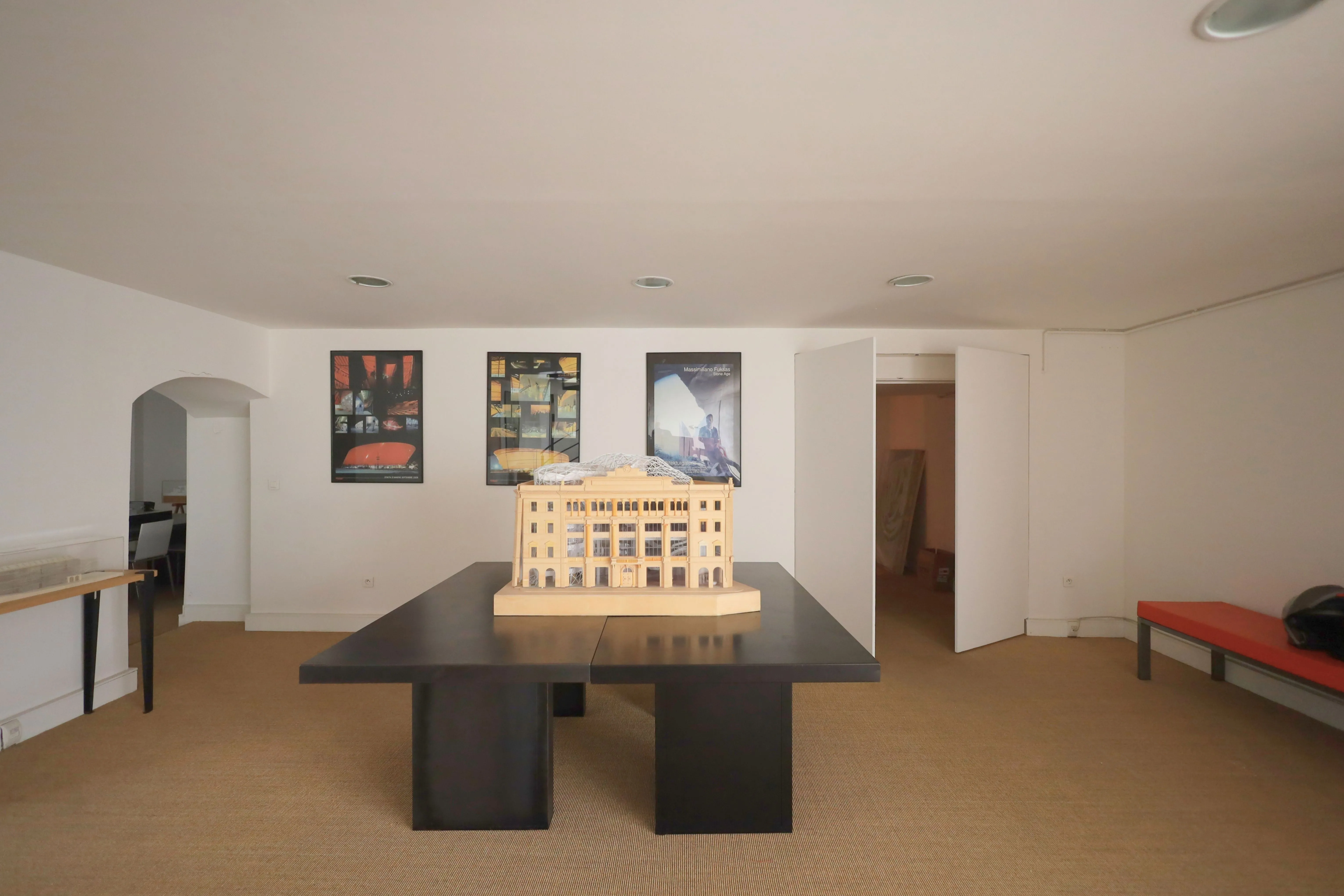 Vue d’ensemble des bureaux après réaménagement à Paris 3e