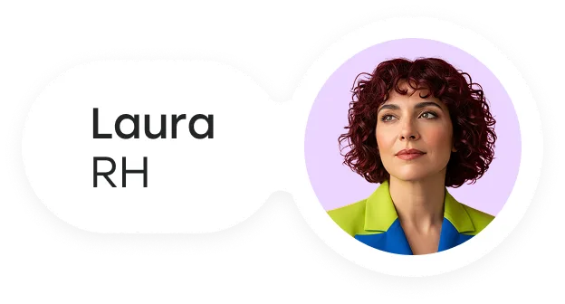 Portrait d'une femme aux cheveux bouclés rouges portant une veste verte et bleue, regardant vers la droite.