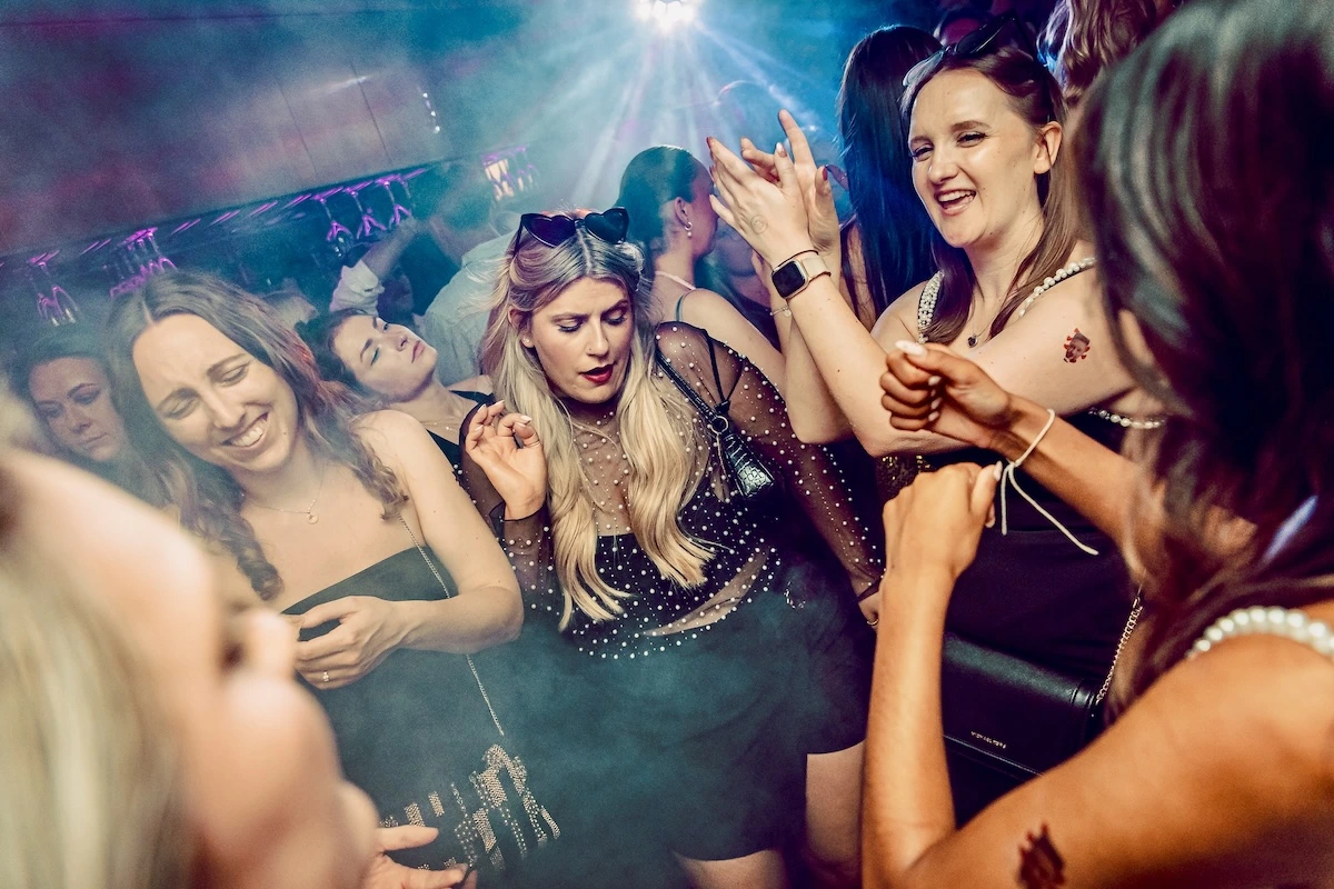 Best Hen Do In Bath Bar Sub 13