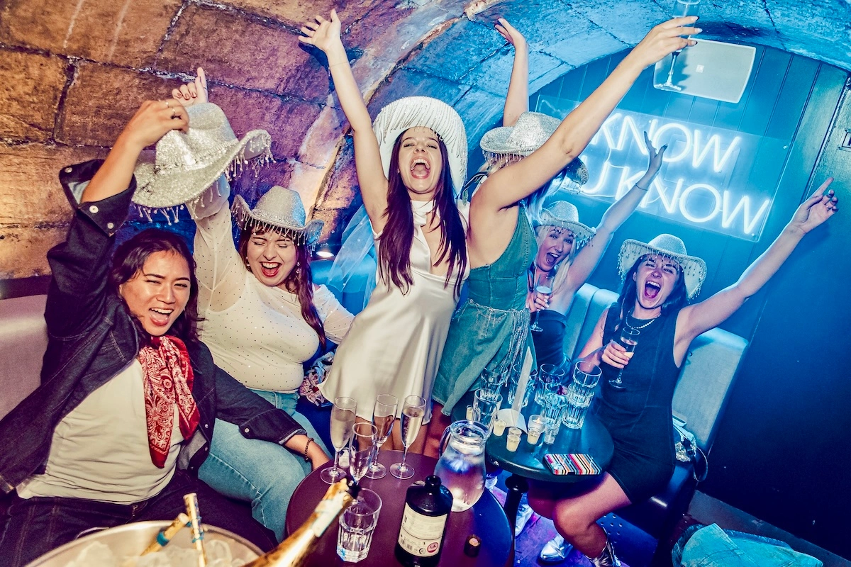 Hen Party Packages In Bath Bar Sub 13