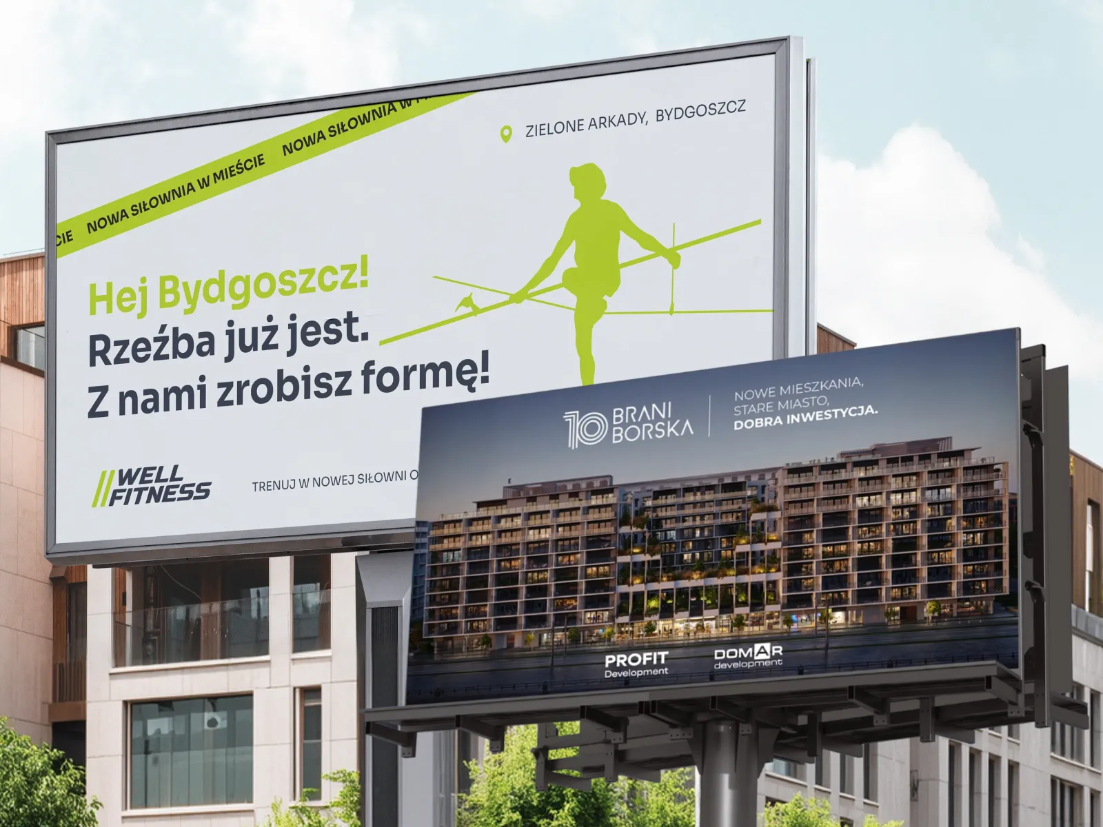 Dwa billboardy w mieście. Jeden promuje siłownię z napisem „Hej Bydgoszcz! Rzeźba już jest”