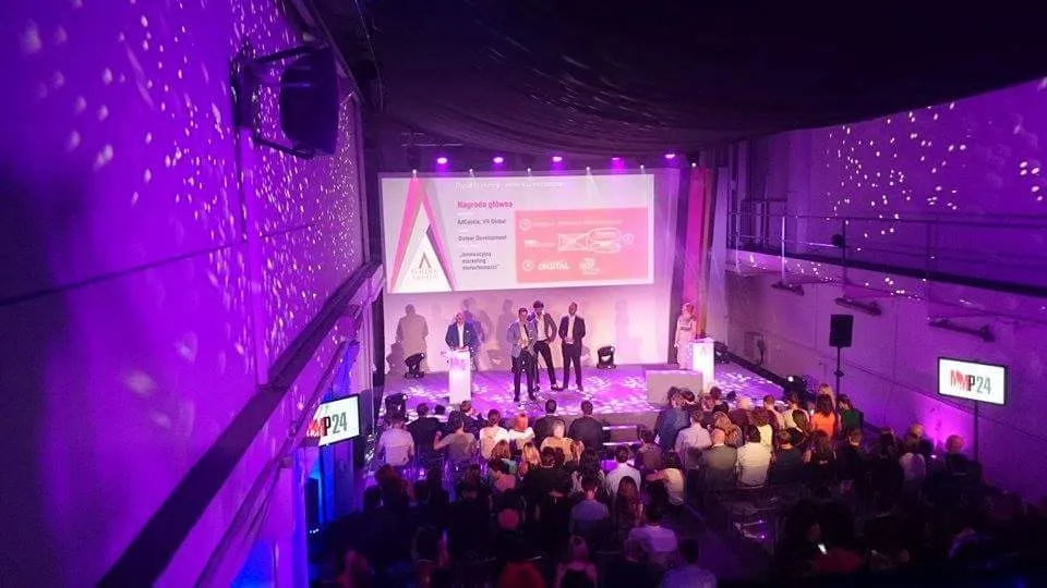 2016 — zespół adcookie z nagrodą Golden Arrow