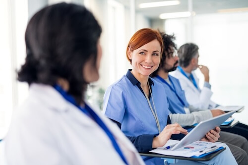 Médecins et infirmières