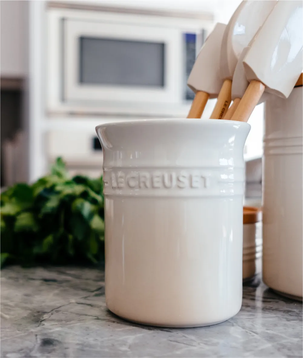 Utensil holder on counter