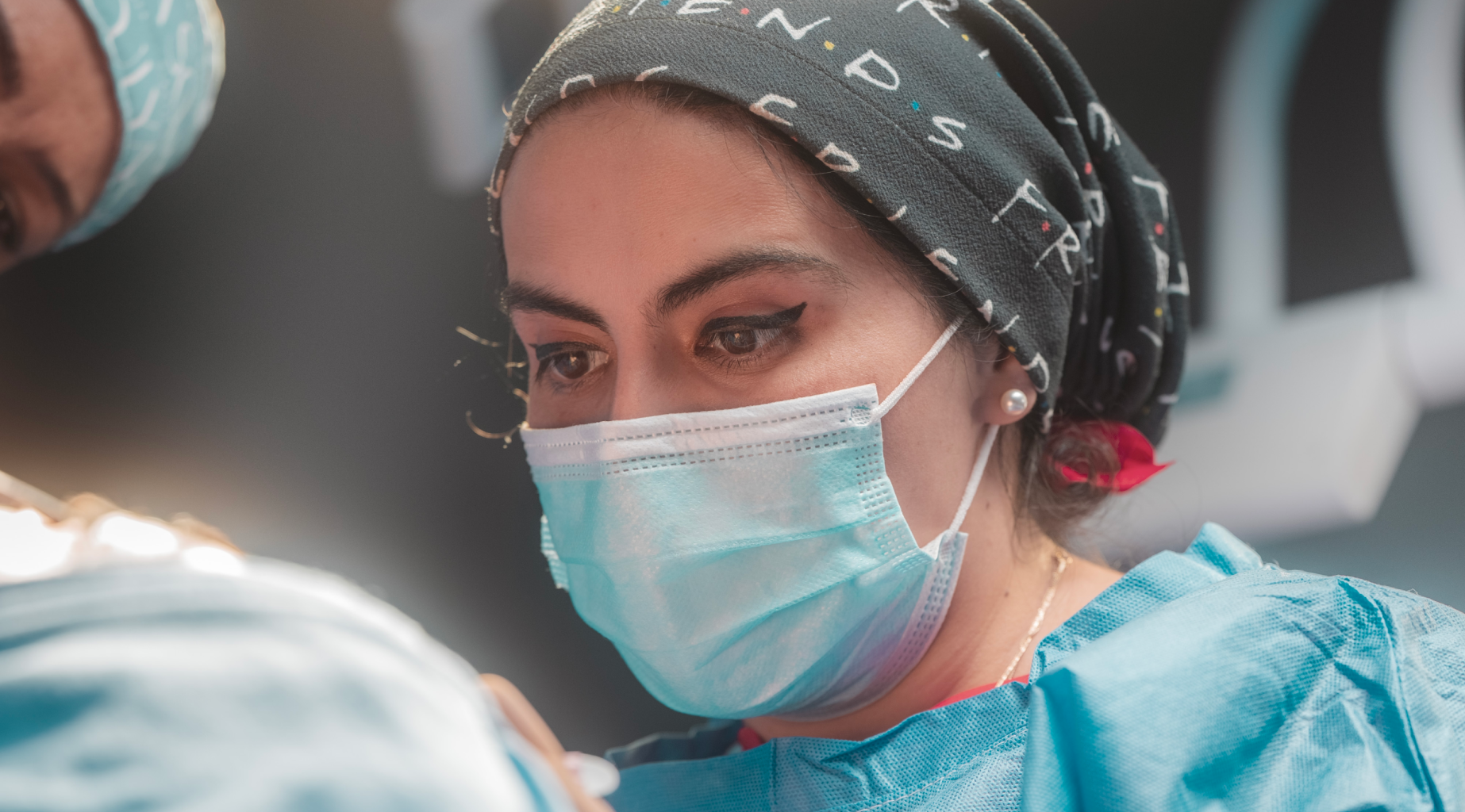 dra laura in surgery