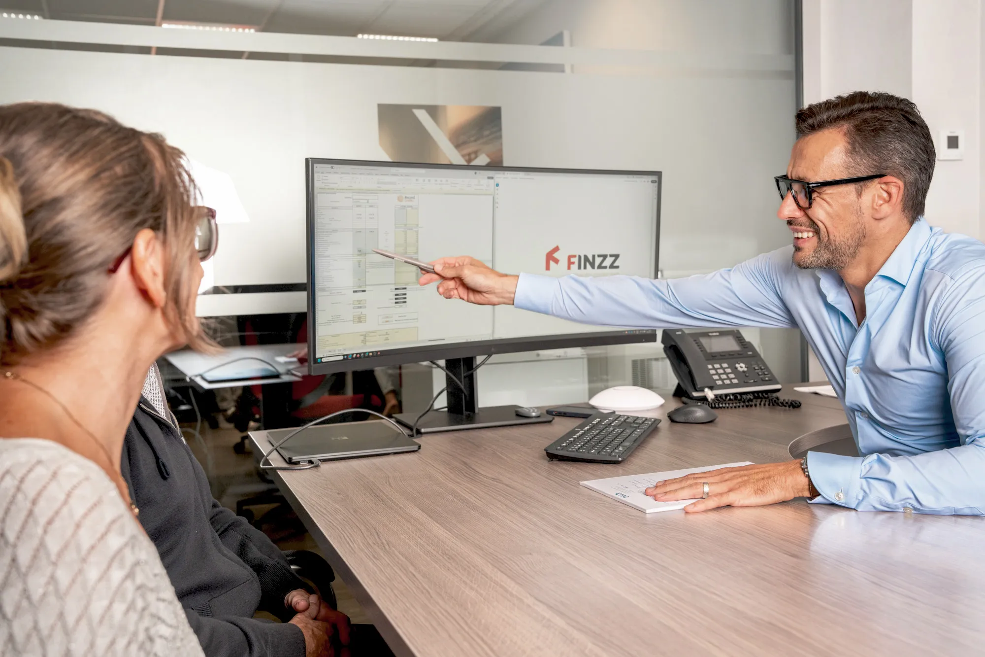 Explaining points on desktop