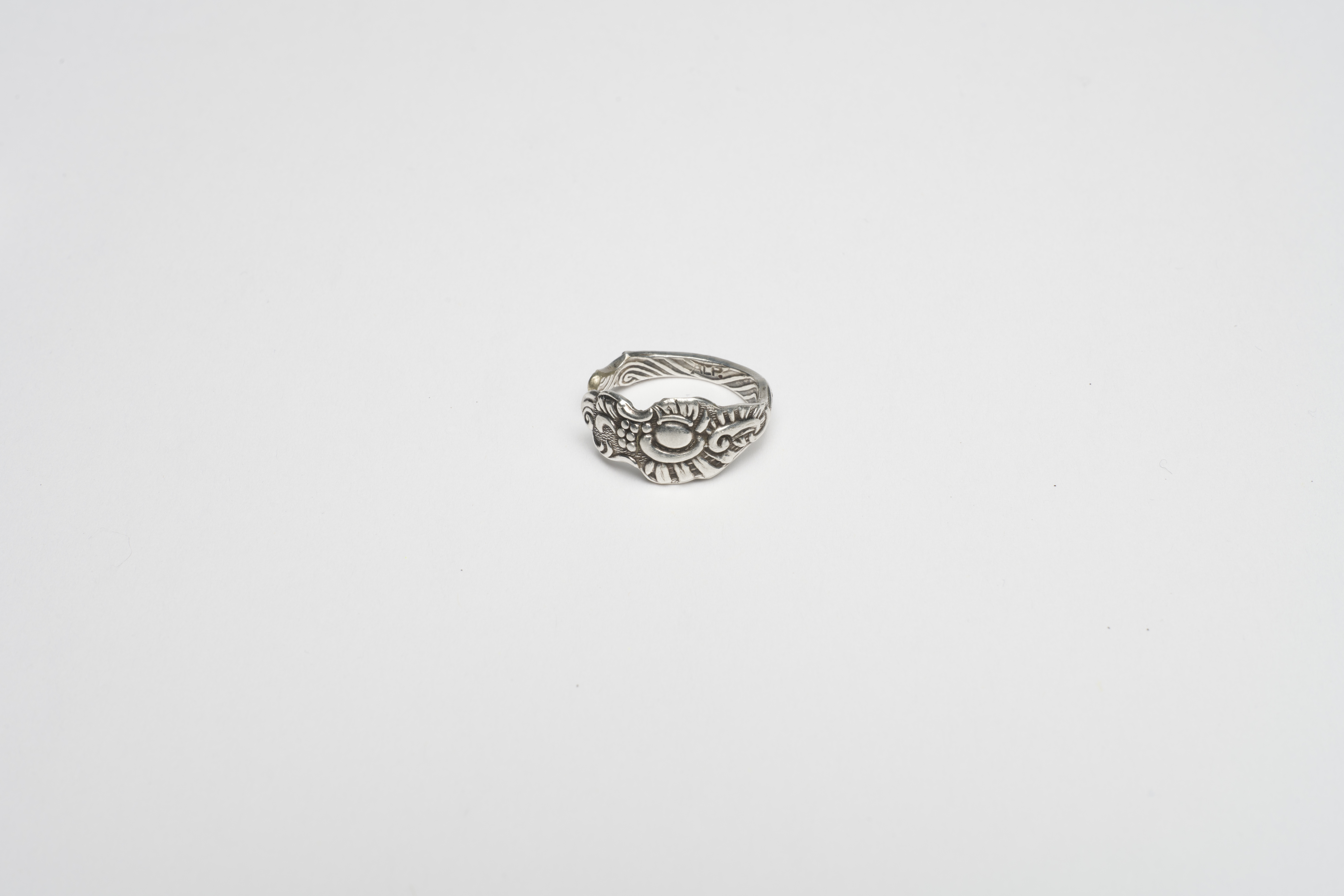 Ring af pletsølv #001