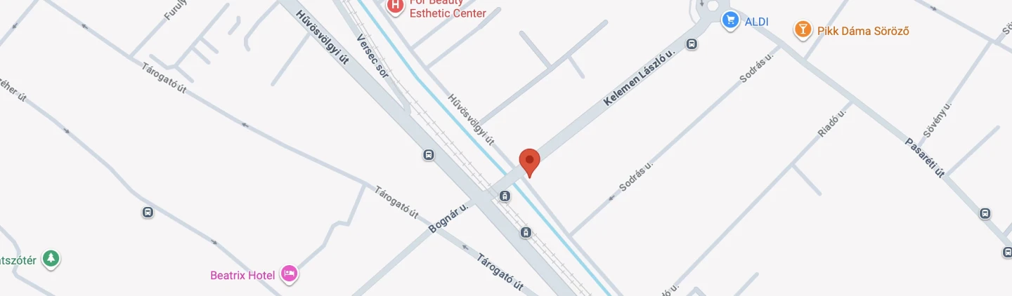 Map showing intersection of Hűvösvölgyi út and Bognár utca with nearby bus stops and landmarks including Beatrix Hotel and ALDI store.