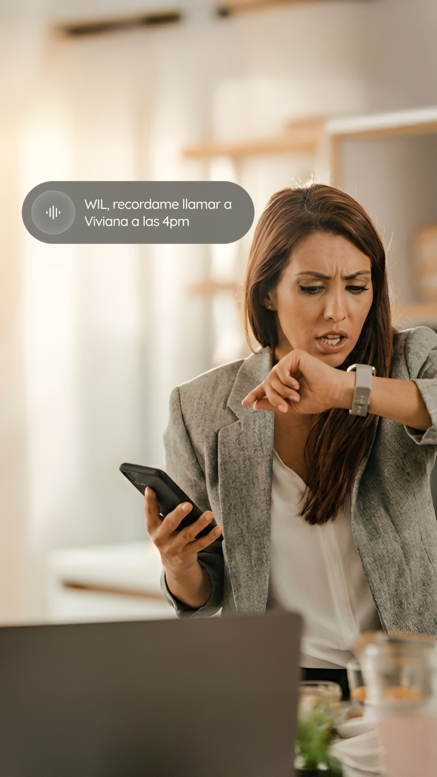 Creá recordatorios o alarmas con tu voz. Tu pulsera vibra cuando llegue el momento.