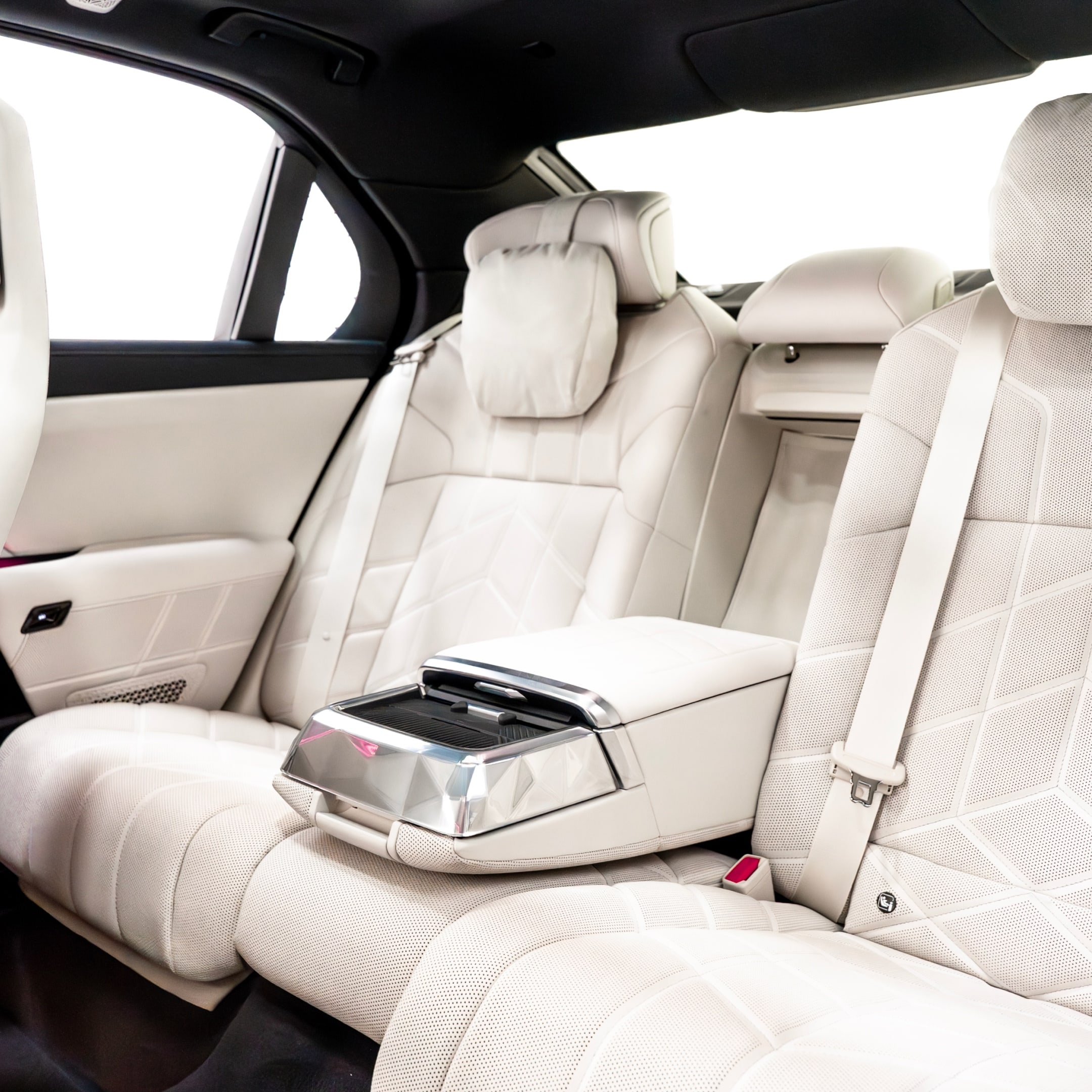BMW 7 Series Chauffeur Service for VIPs, Executives & High-Profile Clients