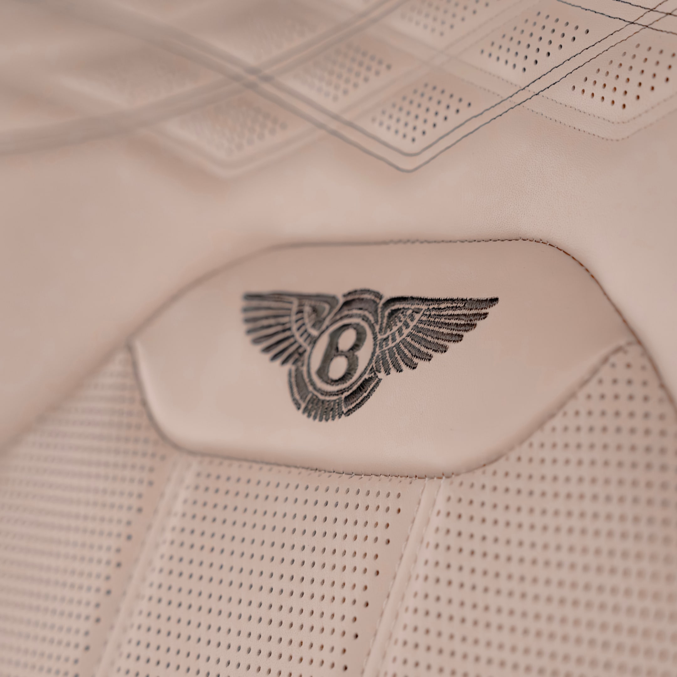 Bentley Bentayga Chauffeur Service for Heathrow, Gatwick & Private Airports