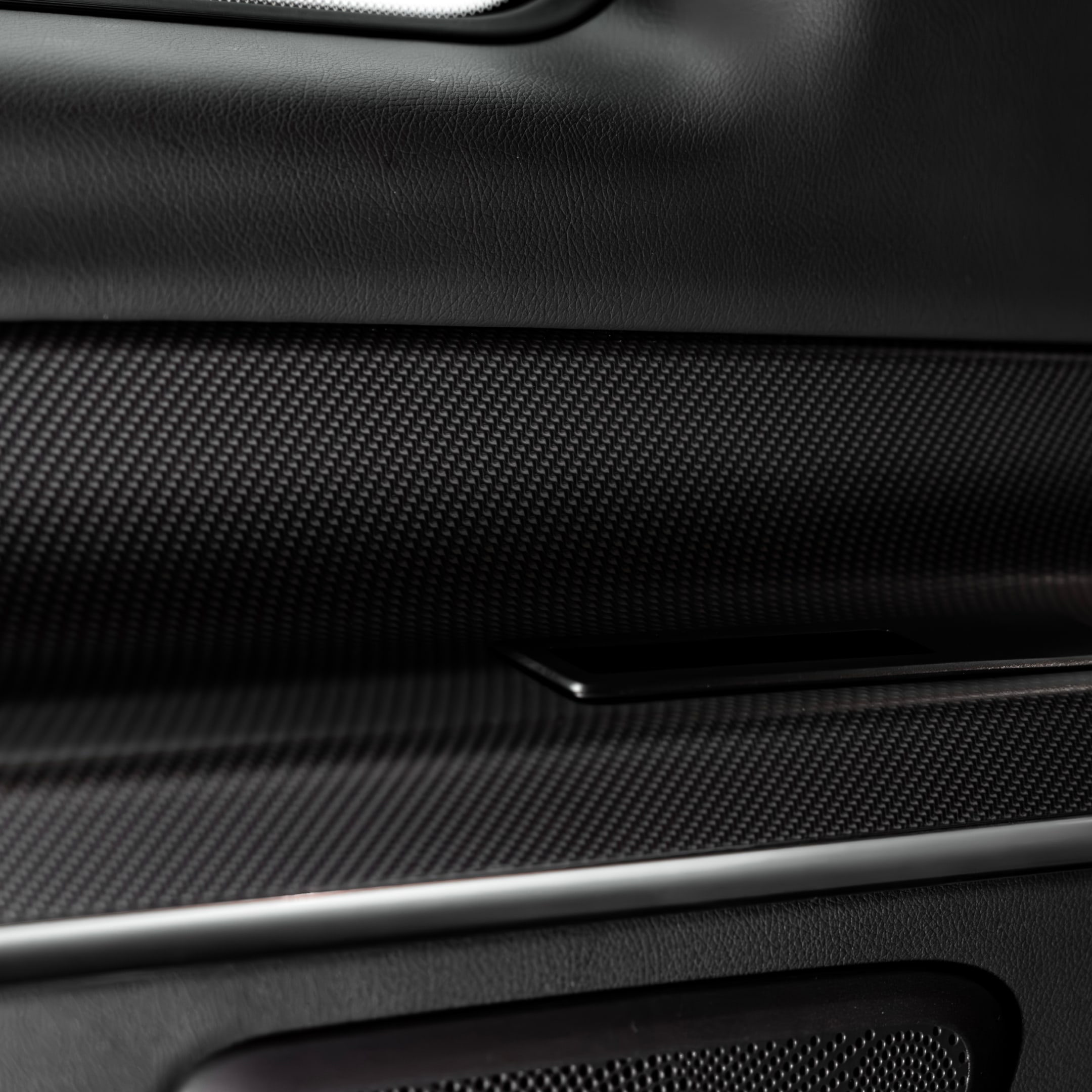 Spacious Mercedes V Class Chauffeur Hire for Heathrow & Private Airport Transfers