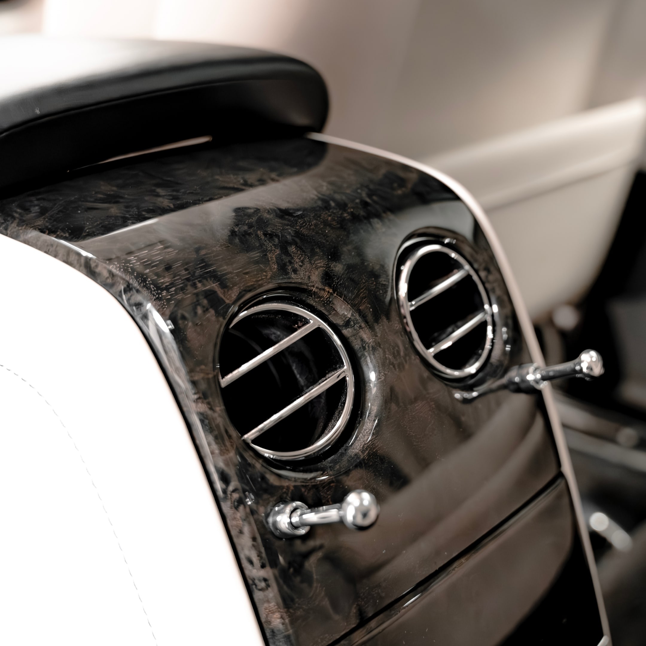Executive Rolls-Royce Phantom Chauffeur Service for Business Meetings & VIPs