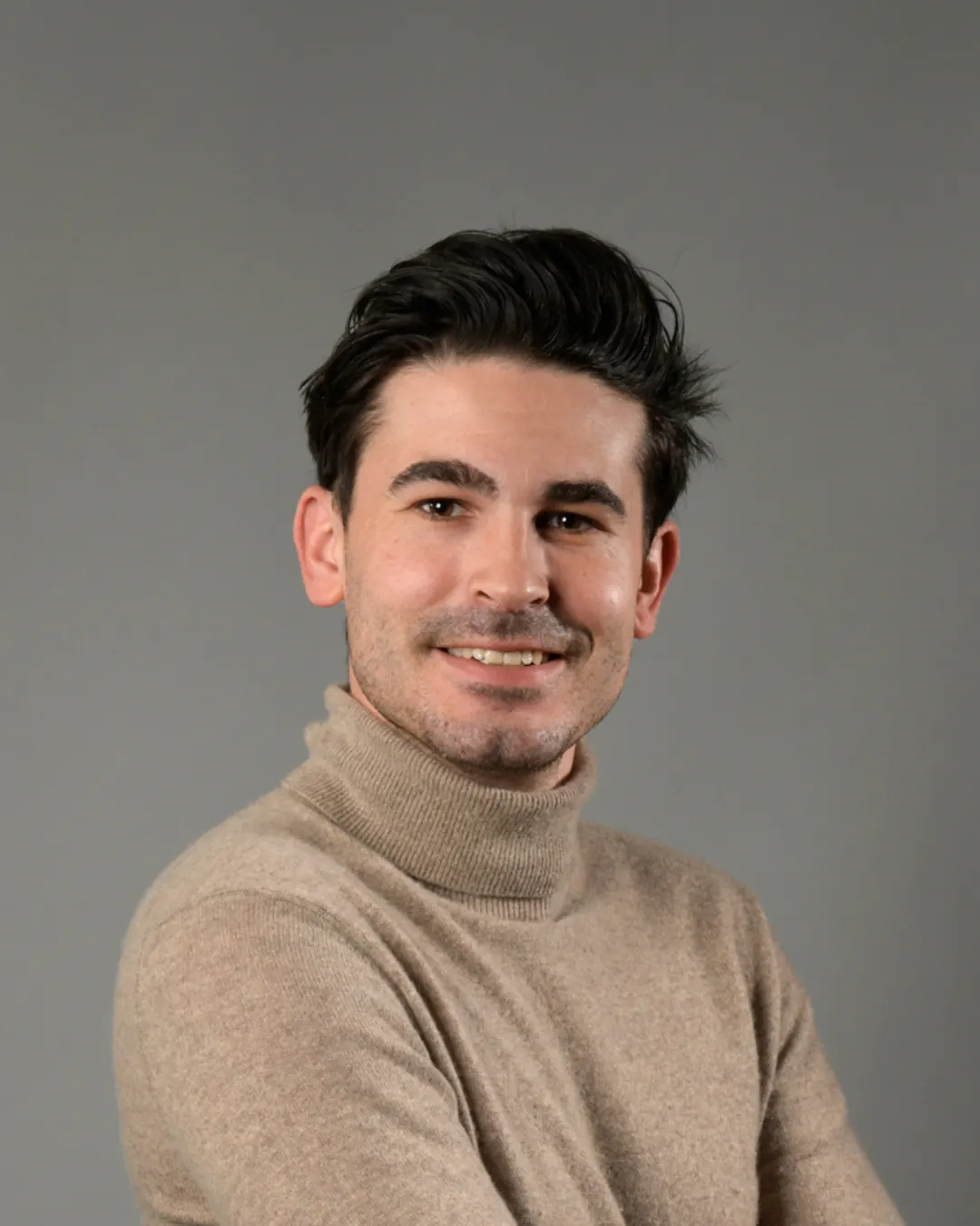 Portrait de face de Harrison Méan