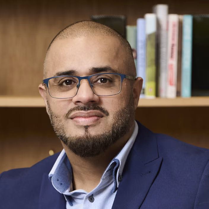Majid Shah (Director, UK, Ireland & Philippines)  