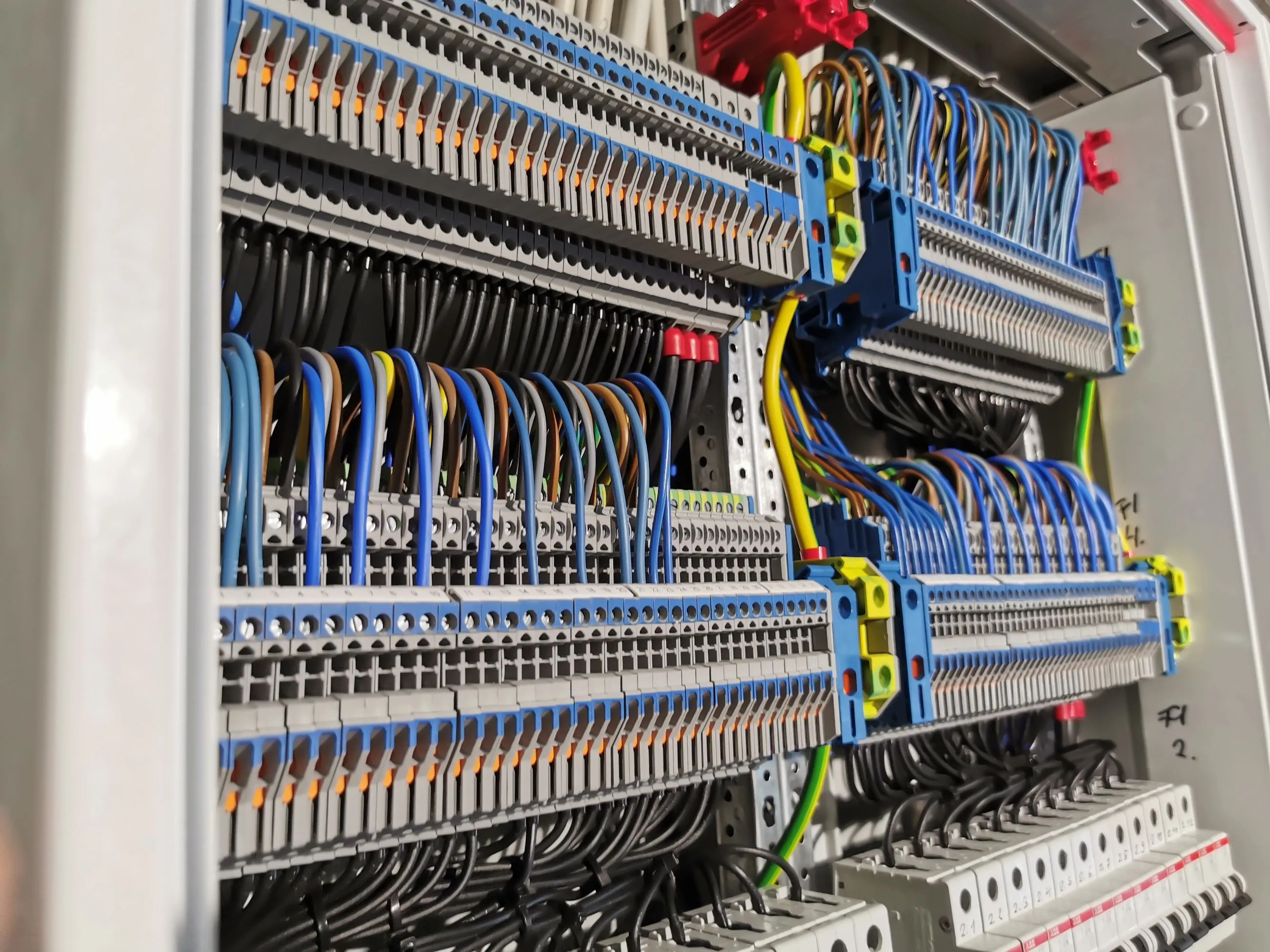 Leitungen für Elektrotechnik