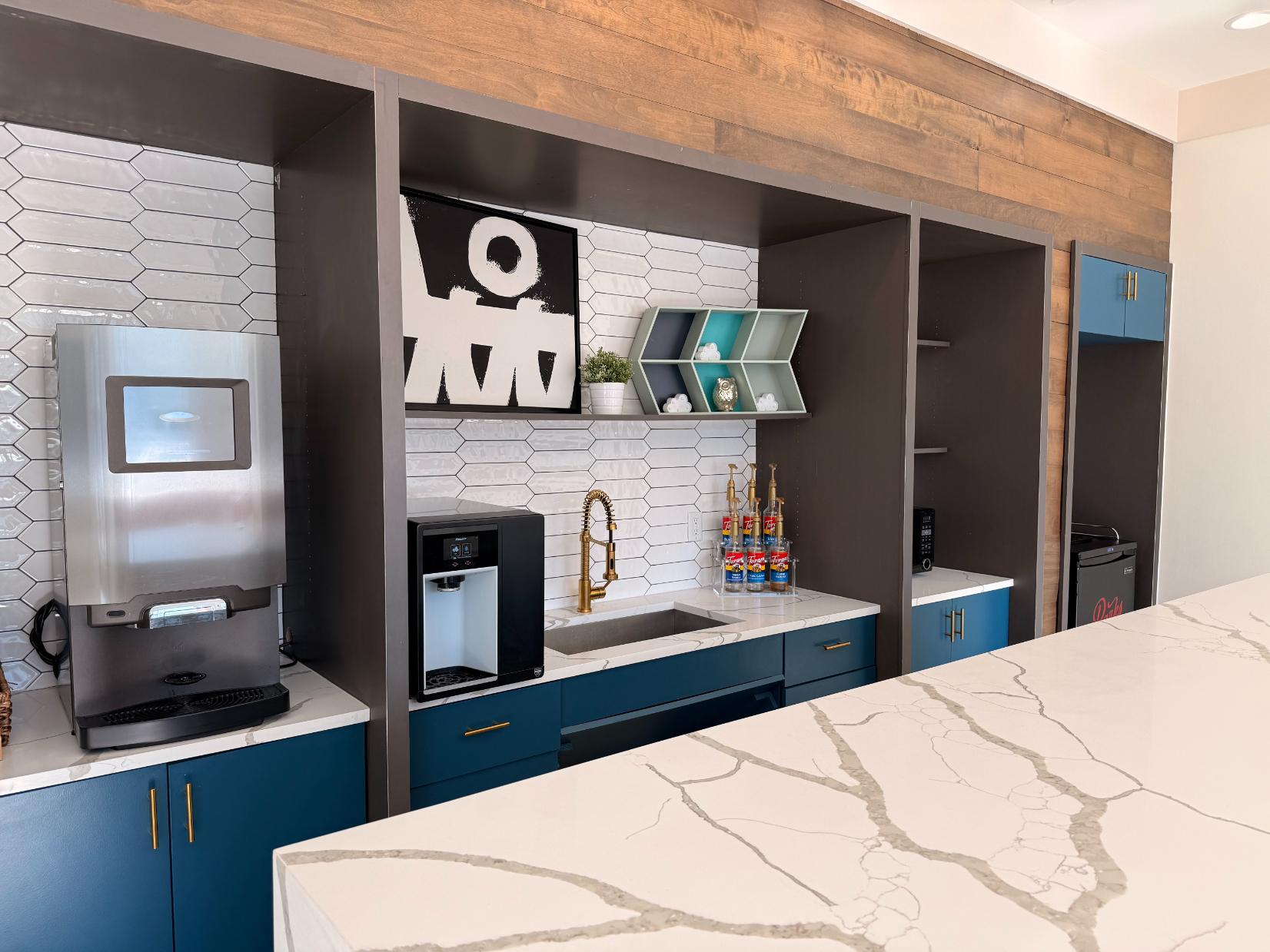 Clubhouse with coffee bar