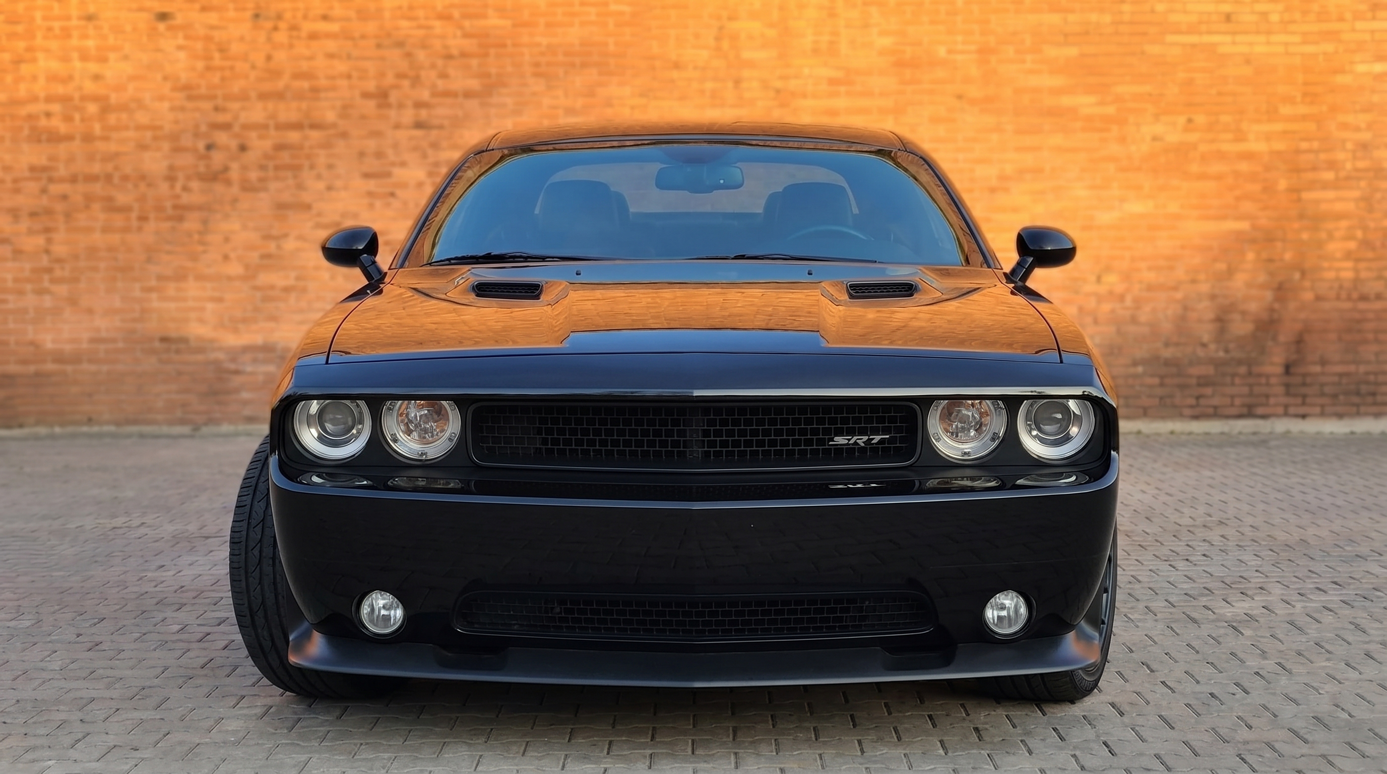 Dodge Challenger SRT8 6.1 V8 2009 glanzend zwart