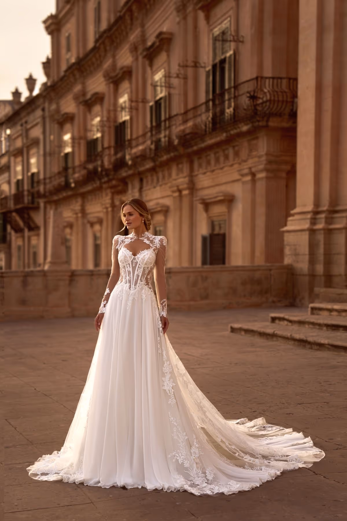 Brautkleid DREMMA als Silhouetten-Inspiration für eine Maßanfertigung