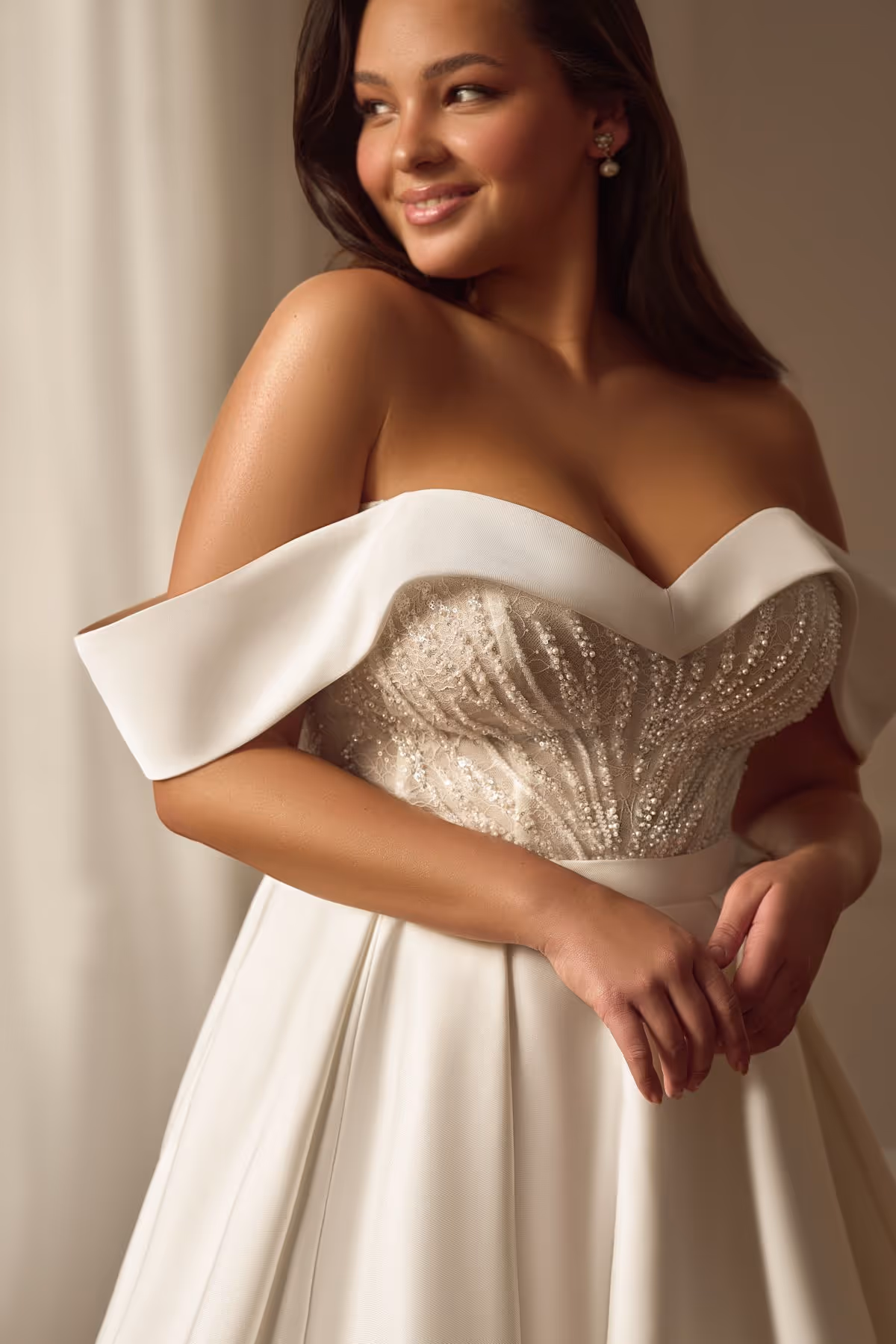 Brautkleid-Detail für eine ehrliche kurzfristige Machbarkeitsprüfung