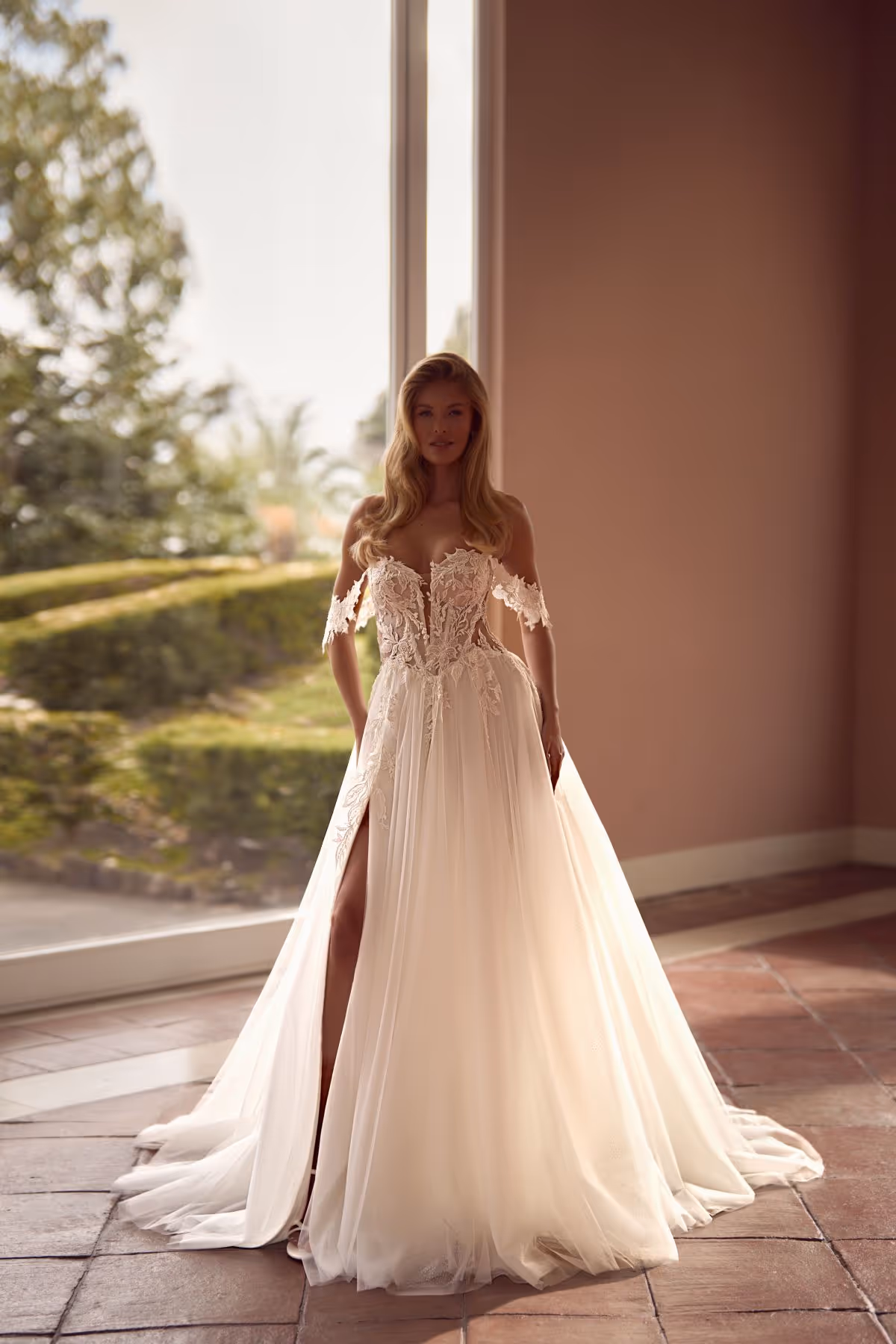 Brautkleid VIRINEA als Inspiration für eine Hochzeit in Karlsruhe