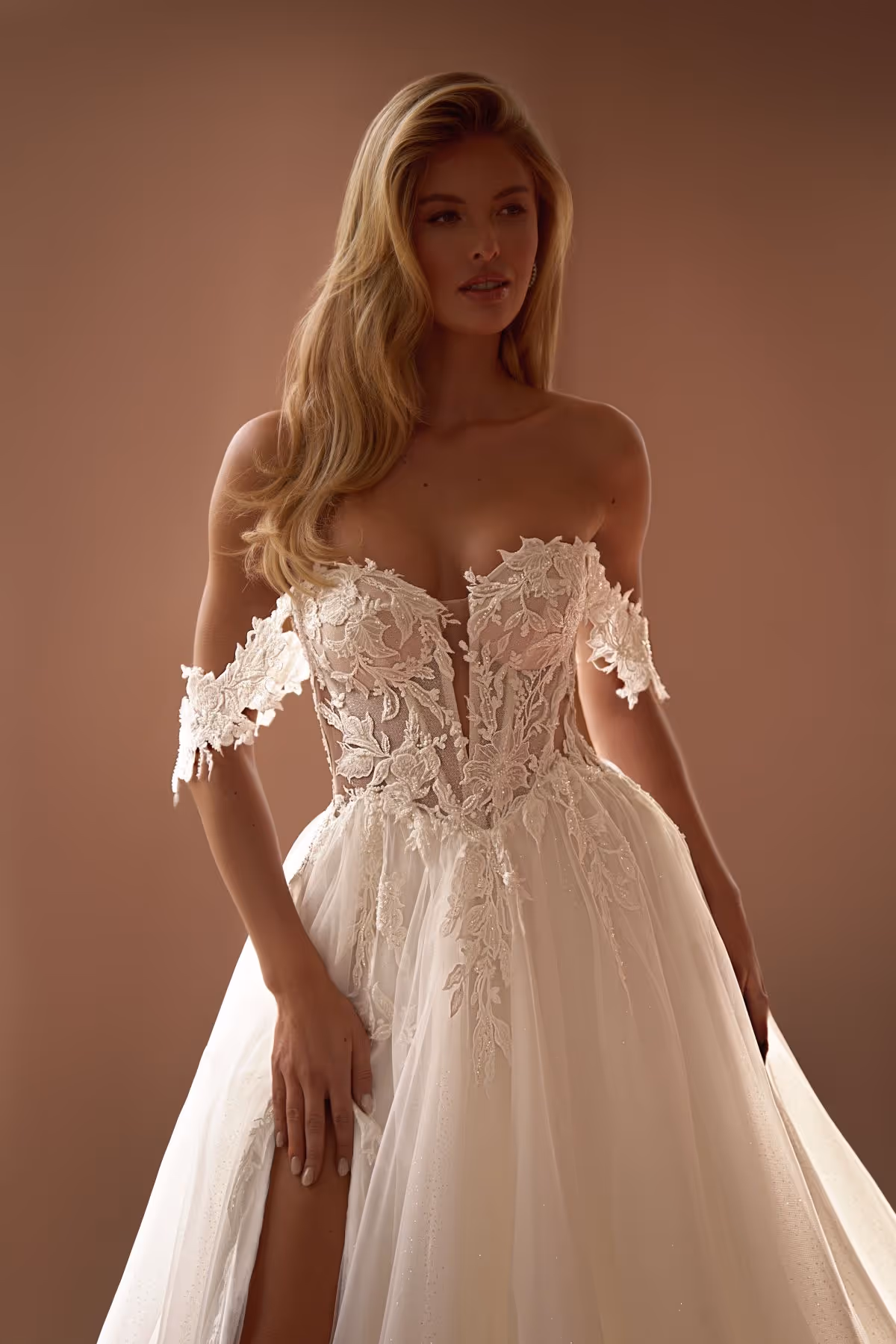 Brautkleid VIRINEA bei Elana Brautmode in Gaggenau-Oberweier