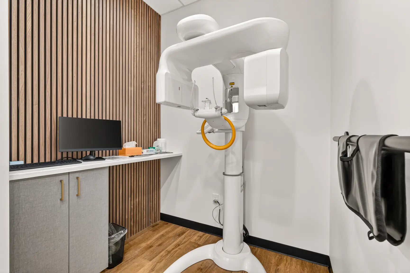Fang Dental Studio office in Monrovia, CA