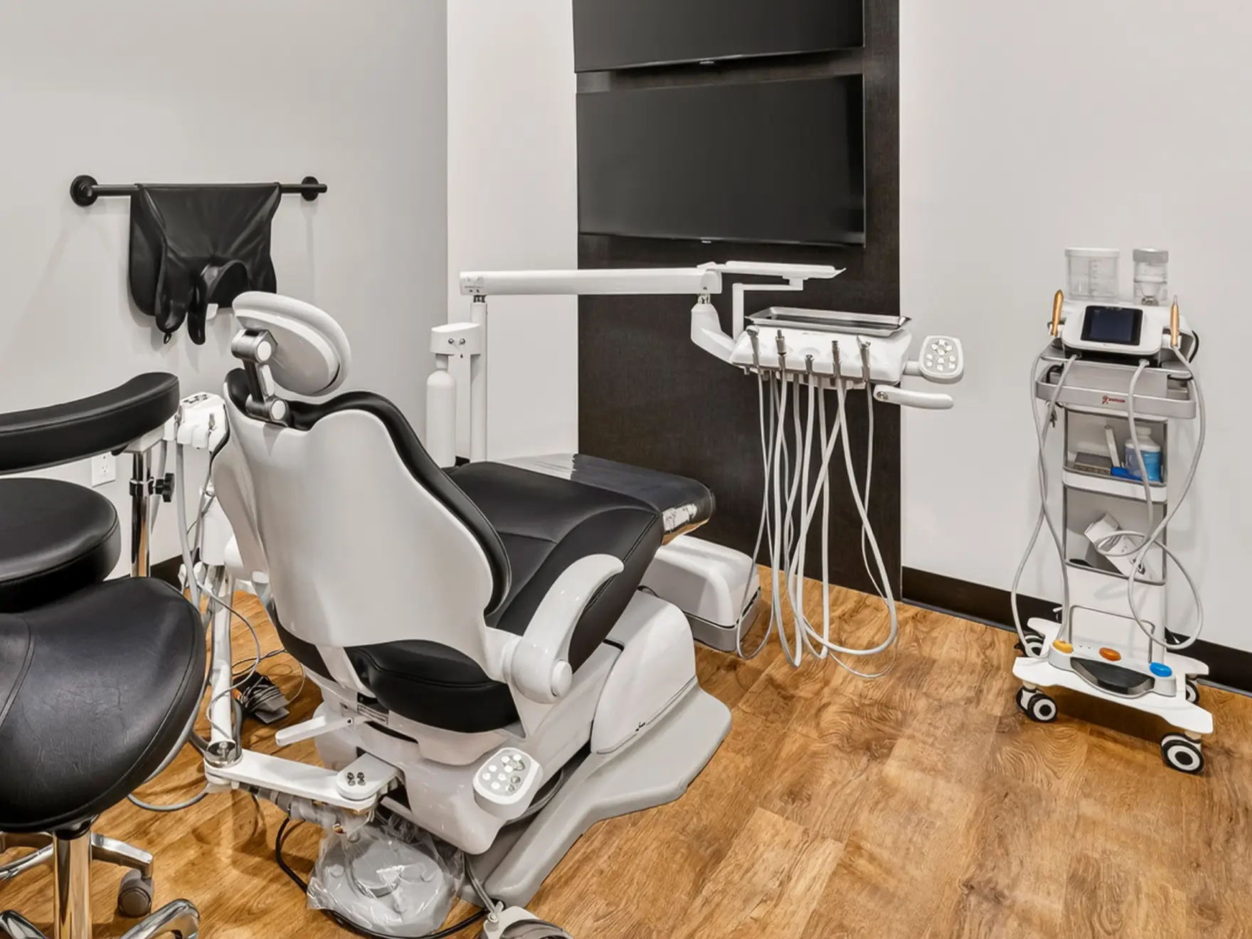 Fang Dental Studio office in Monrovia, CA