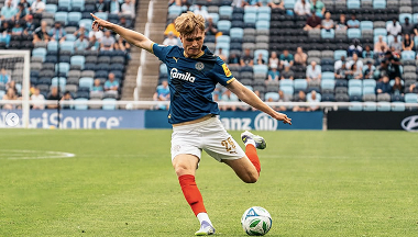 Dynamic photograph of Duluth FC soccer player by Joao Boente
