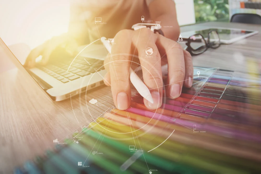 Canva versus professional graphic designers and custom brand design