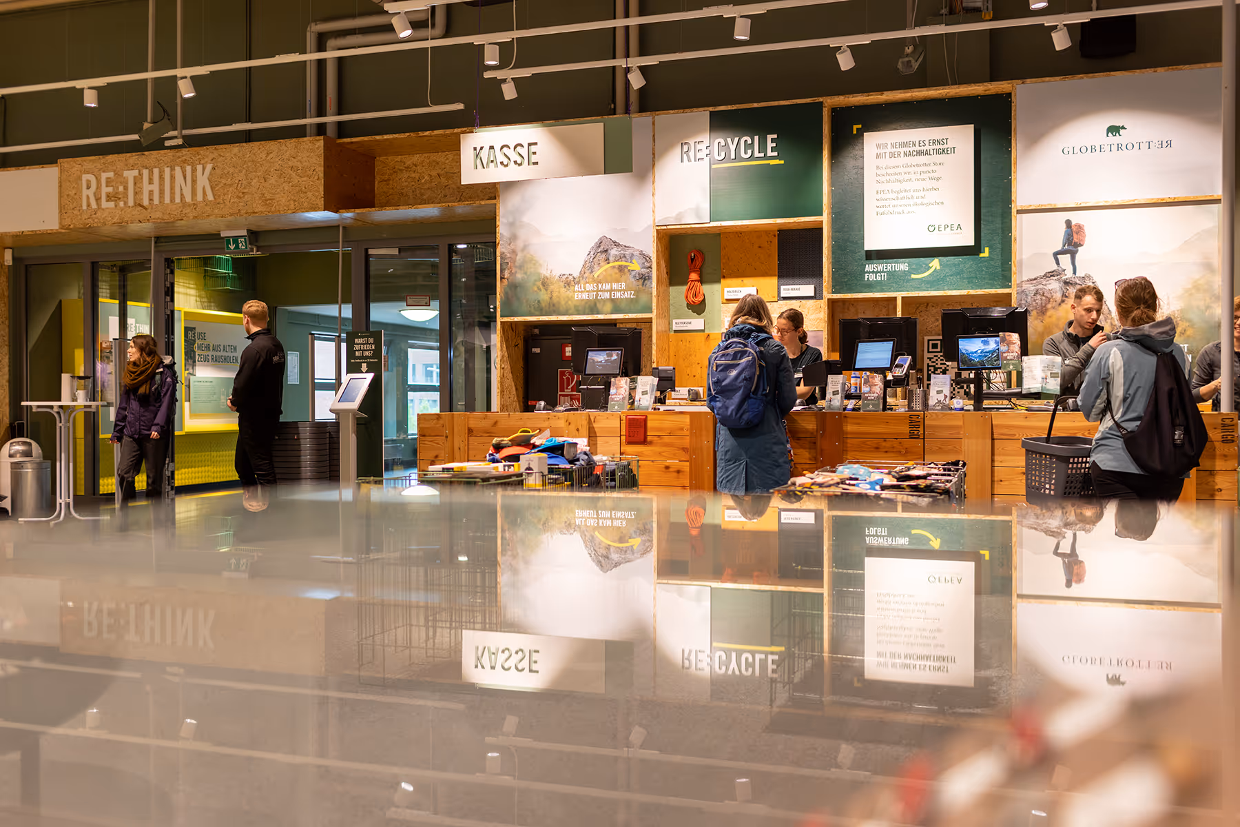Globetrotter: Lees meer over het EPEA-onderzoek naar hergebruik voor de Globetrotter-winkel in Bonn.