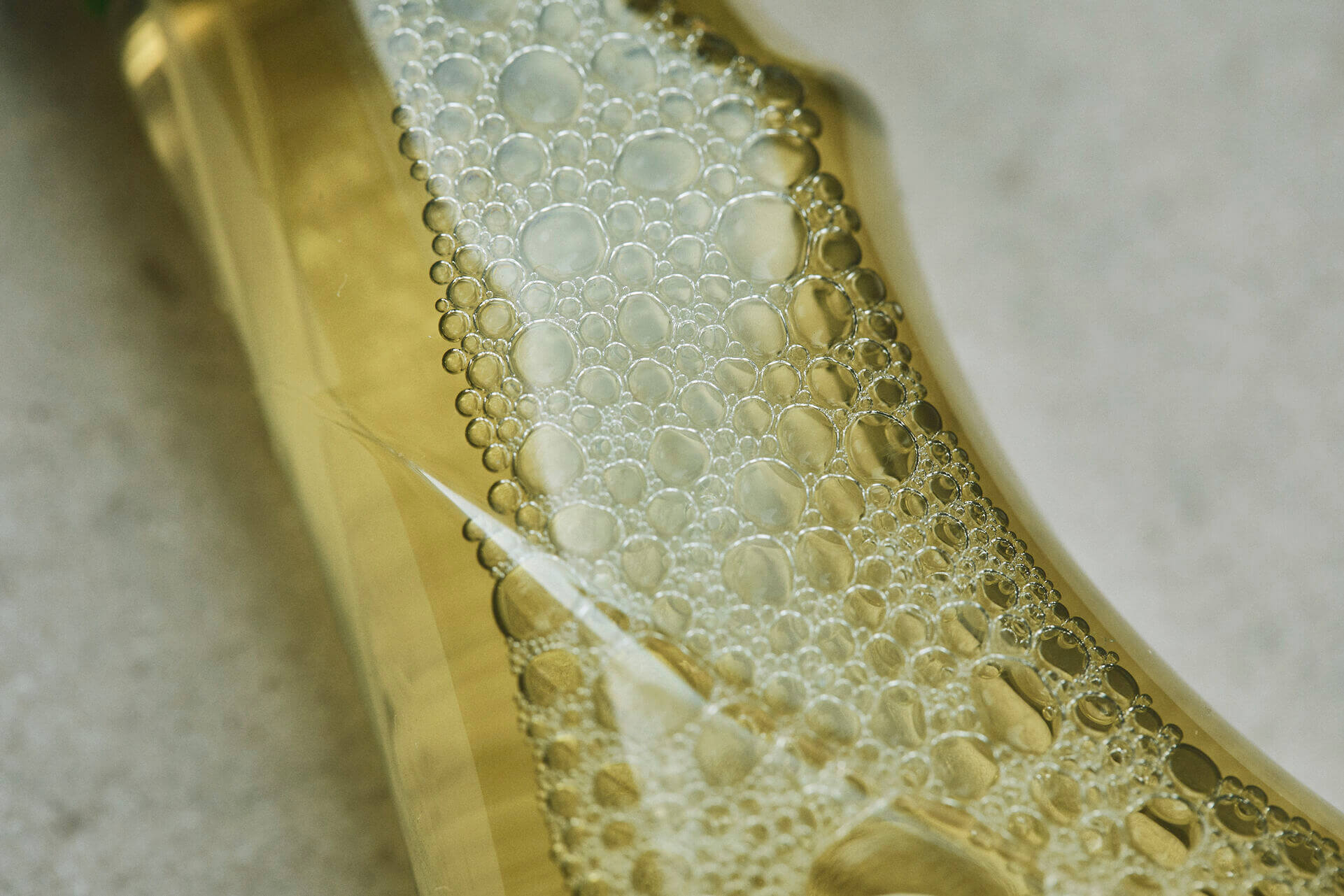 Eine nachhaltige Revolution in der Reinigungsbranche. Frosch und green care Professional setzen mit Cradle to Cradle ein neues Maß für Umweltfreundlichkeit.