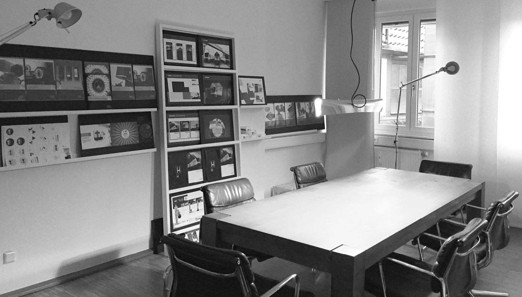 Chill- und Kreativbereich in der Agentur: Lounge-Atmosphäre mit persönlichem Charakter.