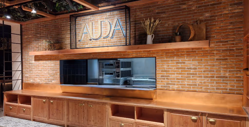 Ouvrage en cuivre pour le restaurant AUDA à Marseille