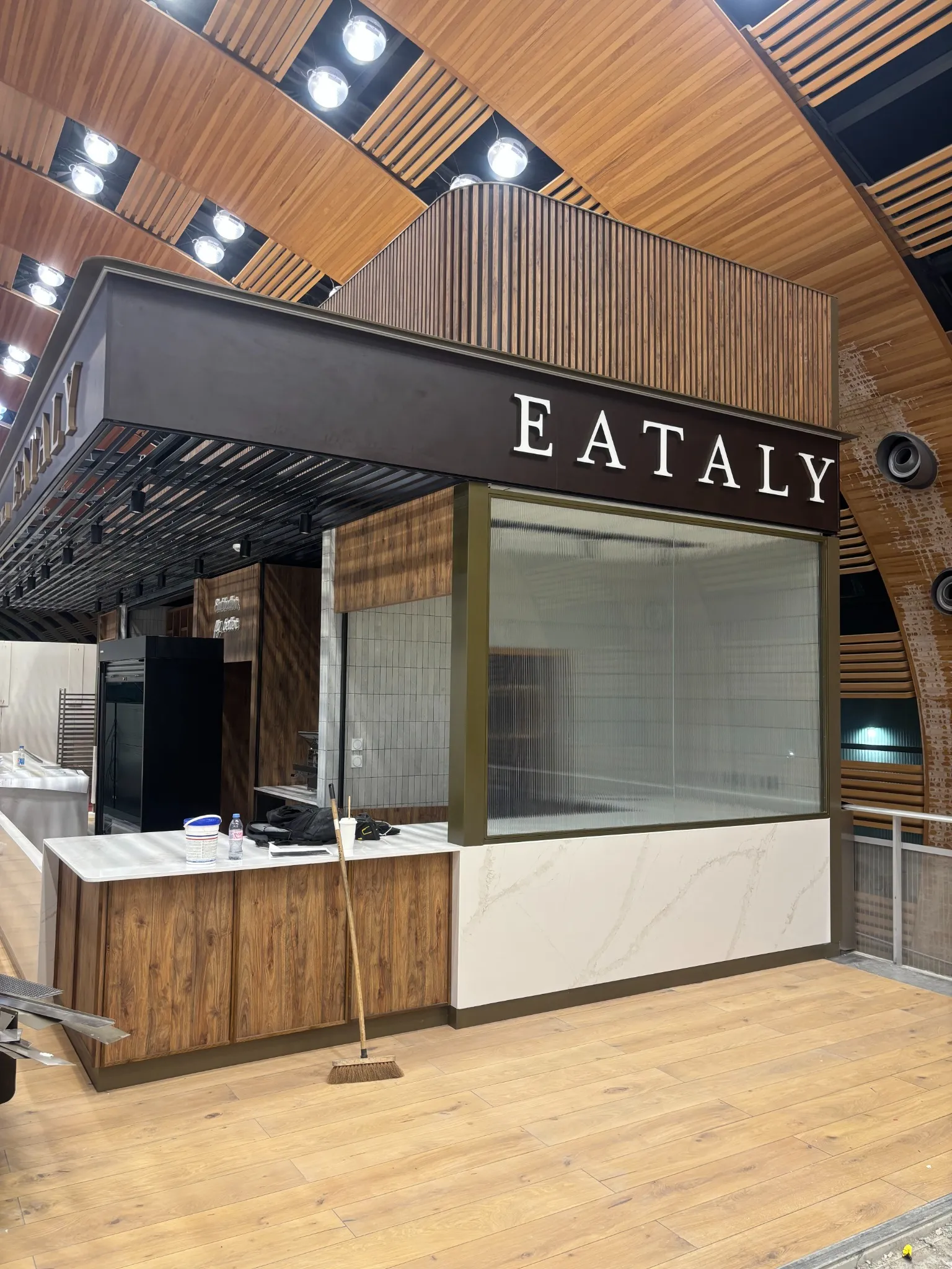 Vue du restaurant EATALY au terminal 2 de Paris-Charles de Gaulle