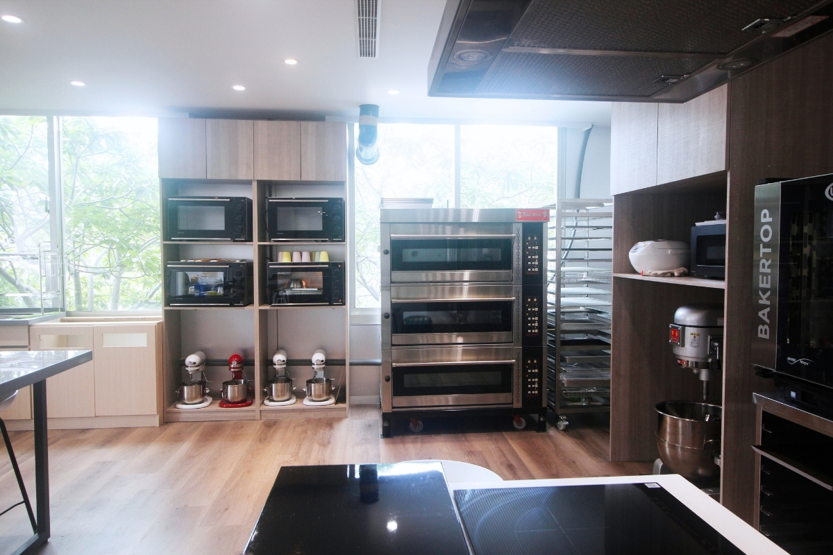 LadySue 教室配備的專業攪拌機與頂級設備