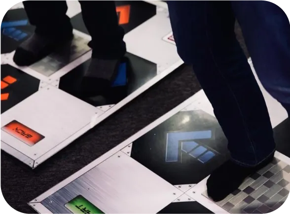 Dance dance revolution at an office party of Analyse2
