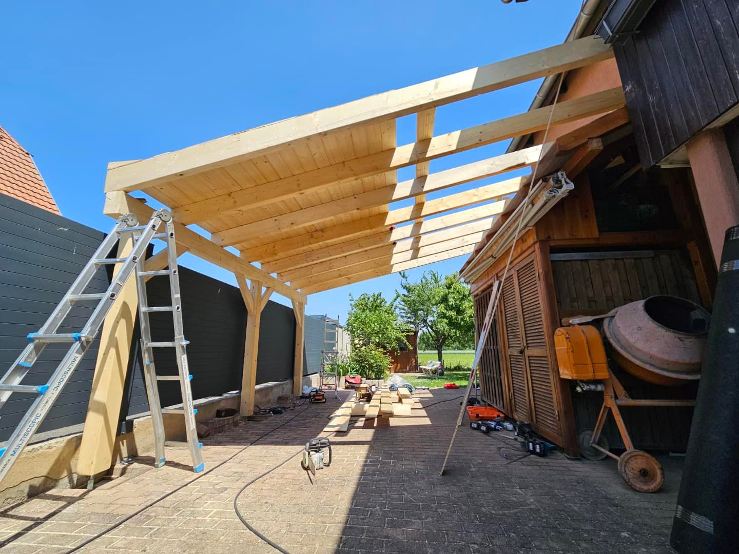 abris de terrasse en bois dans le bas rhin