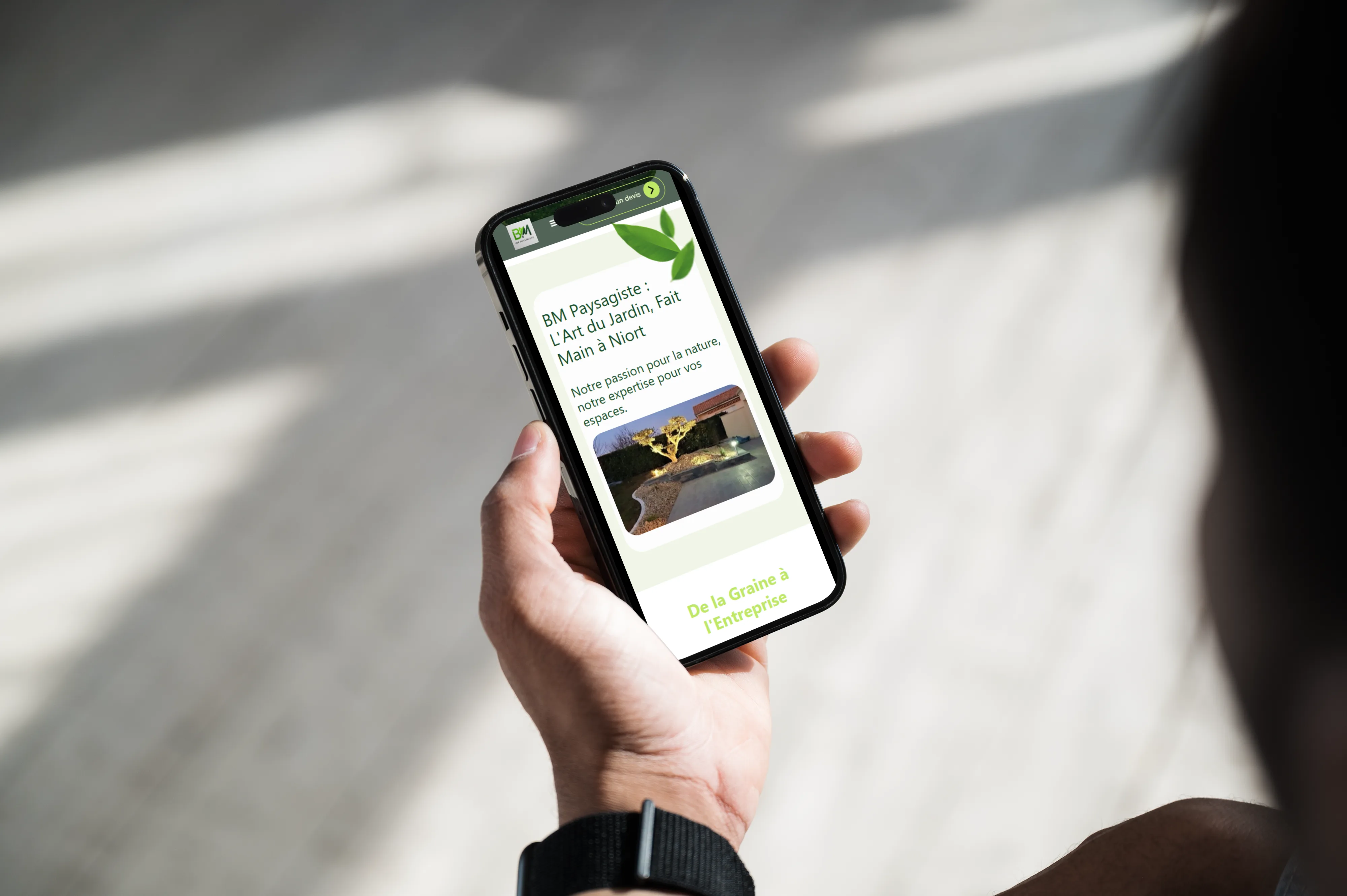 mockup montrant le responsive sur smartphone