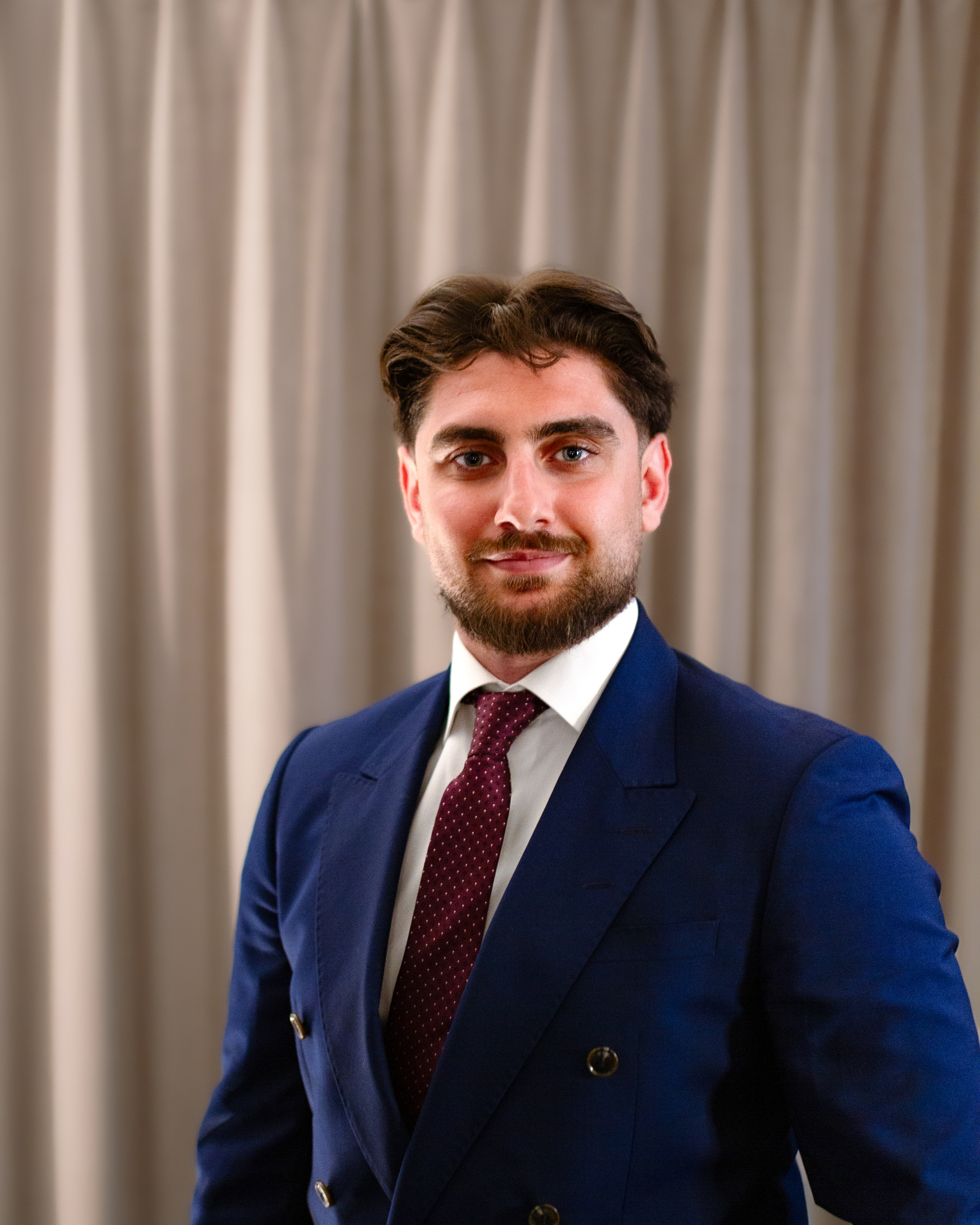 Porträtt av Marcus Abdullahad, Co-Founder på Qonfin, specialiserad på stabil företagsfinansiering.