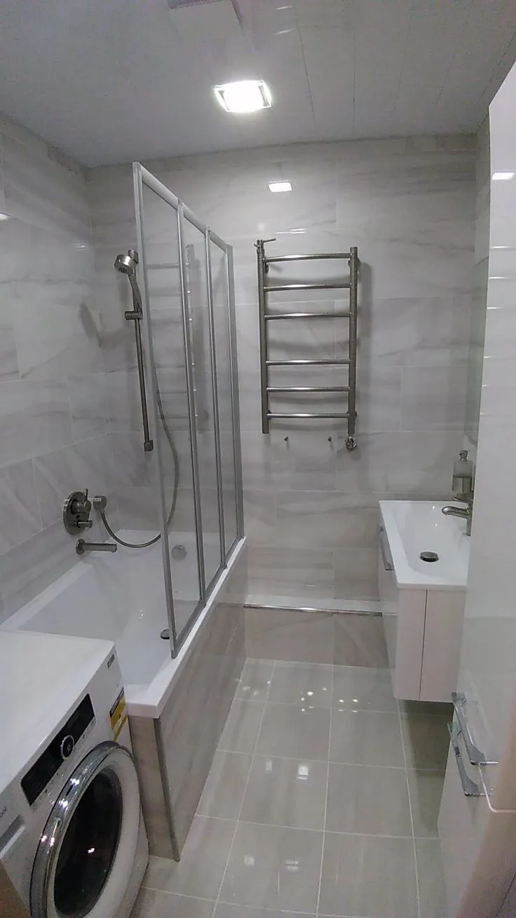 Salle de bain propre grâce à un service de nettoyage pour agence immobilière.