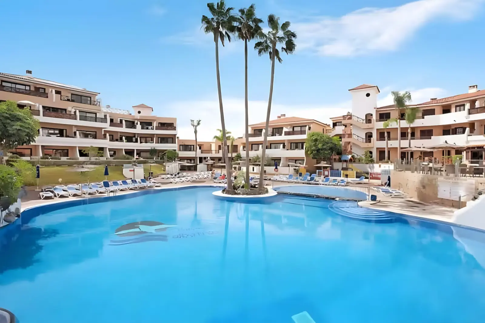Poolanlage mit Kinderbecken