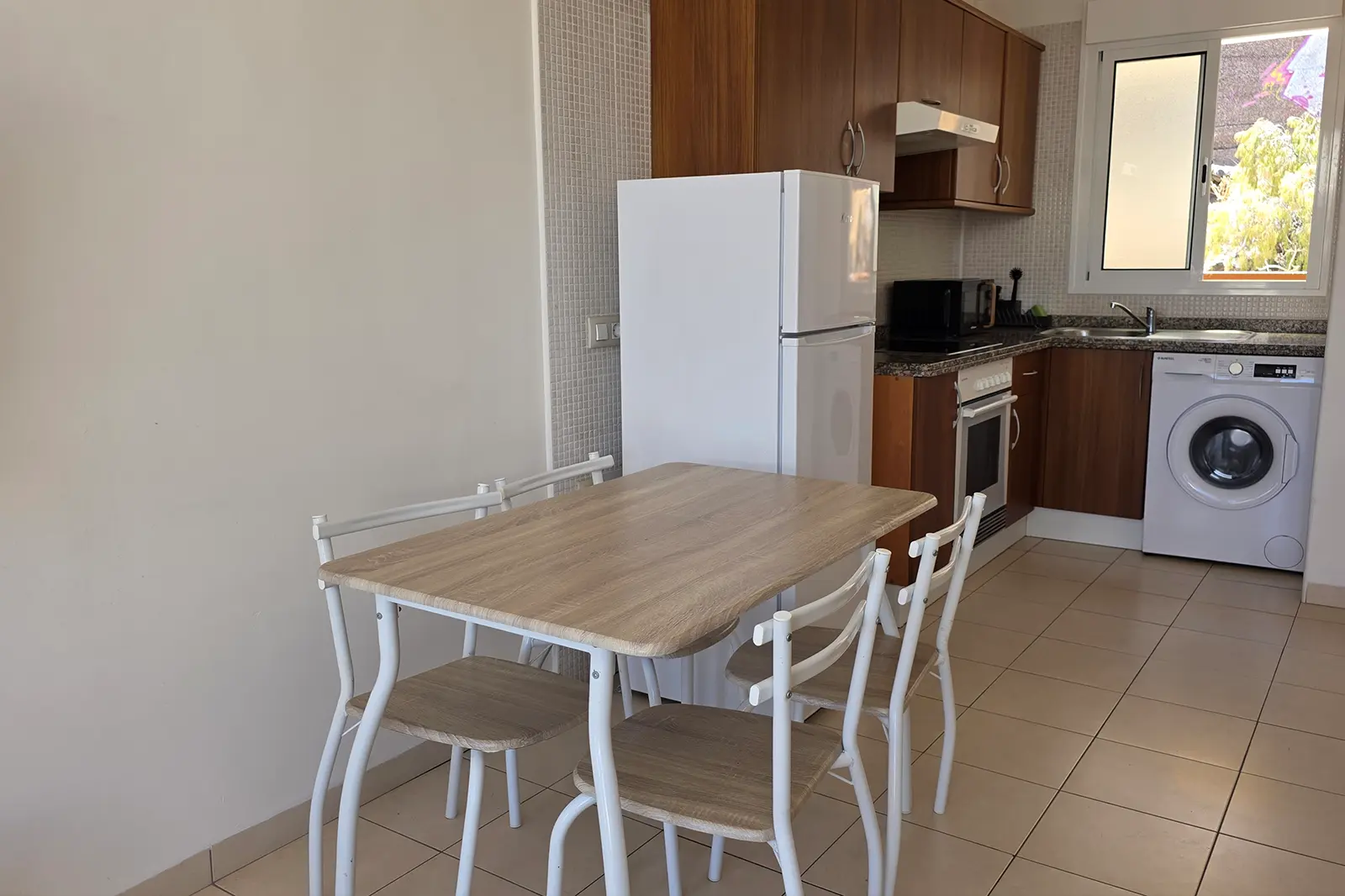 Küche und Essbereich des Apartments