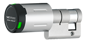 Zilverkleurige cilindersluiting met zwarte knop en groene indicator van ASSA ABLOY.